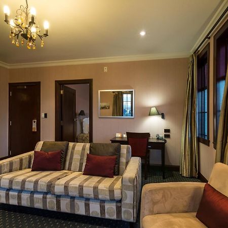 The Crown Hotel Нейпир Экстерьер фото