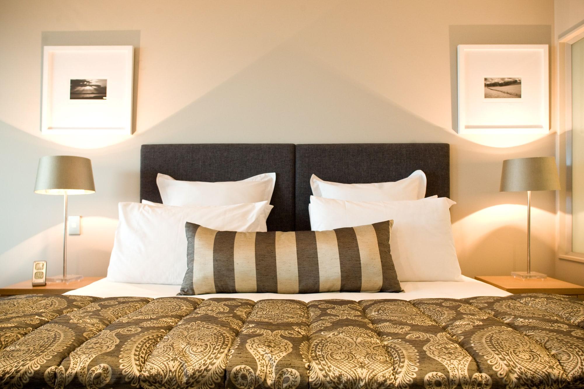 The Crown Hotel Нейпир Экстерьер фото